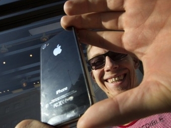 iPhone и Android сравнялись по продажам в США iPhone и Android сравнялись по продажам в США