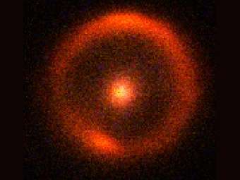 Система JVAS B1938+666, работающая как гравитационная линза. Изображение Keck Observatory
