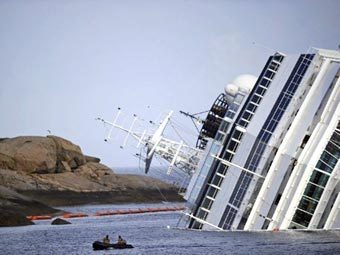 'Коста Конкордиа'. Фото (c)AFP 'Коста Конкордиа'. Фото (c)AFP