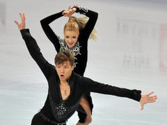 Екатерина Боброва и Дмитрий Соловьев во время короткой программы на чемпионате Европы. Фото РИА Новости, Владимир Песня Екатерина Боброва и Дмитрий Соловьев во время короткой программы на чемпионате Европы. Фото РИА Новости, Владимир Песня