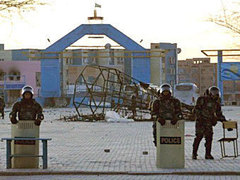 Из Жанаозена вывели внутренние войска