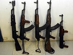 Ингушского полицейского задержали за торговлю автоматами