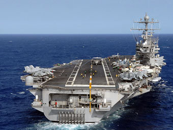 "Авраам Линкольн". Фото с сайта navy.mil