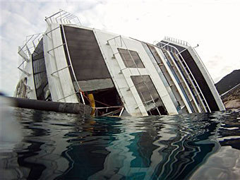 'Коста Конкордиа'. Фото (c)AP 'Коста Конкордиа'. Фото (c)AP
