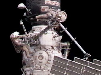 Олег Кононенко и Антон Шкаплеров в космосе. Кадр NASA TV