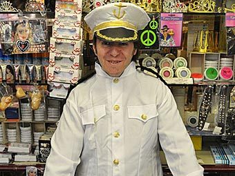 Костюм 'Капитана Труса'. Фото с сайта dailymail.co.uk Костюм 'Капитана Труса'. Фото с сайта dailymail.co.uk