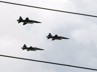 Истребители ВВС Ирана. Фото (c)AFP Истребители ВВС Ирана. Фото (c)AFP