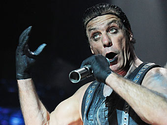 Депутат решил оштрафовать Rammstein за пропаганду гомосексуализма