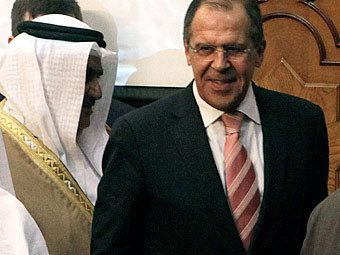 Сергей Лавров на встрече с министрами иностранных дел ЛАГ в Каире. Фото Reuters Сергей Лавров на встрече с министрами иностранных дел ЛАГ в Каире. Фото Reuters