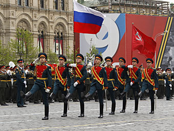 http://img.lenta.ru/news/2012/03/16/parade/picture.jpg