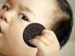 Фрагмент рекламного постера Oreo