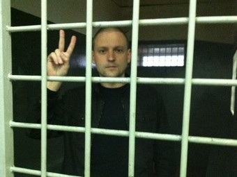 Сергей Удальцов в ОВД "Басманное" утром 9 мая 2012 года. Фото @Moscow_advokat
