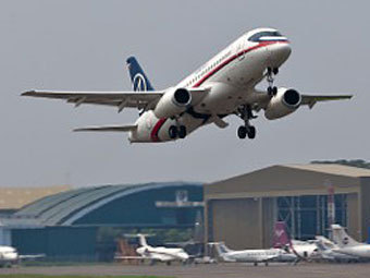 Sukhoi SuperJet-100 в ИНдонезии. Фото Сергея Доли Sukhoi SuperJet-100 в ИНдонезии. Фото Сергея Доли