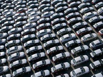 Почти 20% россиян планируют приобрести автомобиль - опрос
