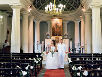Свадьба в Ницце. Фото с сайта weddingmapper.com Свадьба в Ницце. Фото с сайта weddingmapper.com
