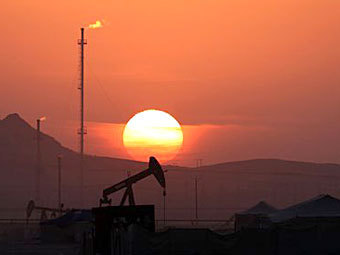 Нефтяное месторождение в Иране. Фото (c)AP Нефтяное месторождение в Иране. Фото (c)AP