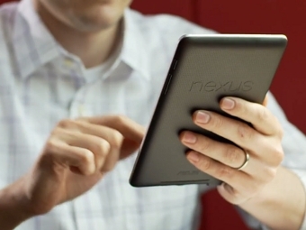 Планшет Nexus 7, кадр из видеоролика Google