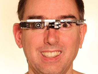 Стив Манн в очках EyeTap Digital Eye Glass, фото из личного блога