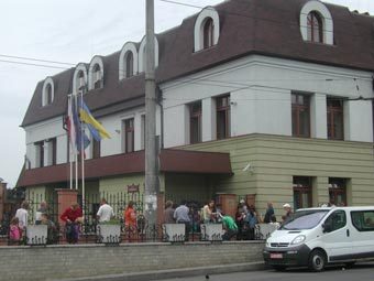 Польское консульство в Луцке. Фото mandrivnik Польское консульство в Луцке. Фото mandrivnik