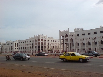 Правительственные здания в столице Мали Бамако. Фото Soman с сайта wikipedia.org Правительственные здания в столице Мали Бамако. Фото Soman с сайта wikipedia.org
