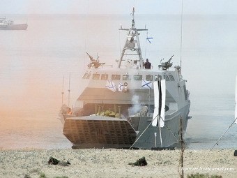 В оборонно-промышленном комплексе России нашли десантные катера для "Мистралей"