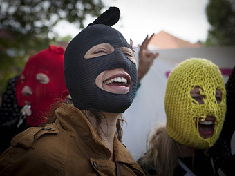 Демонстрация в поддержку Pussy Riot в Нидерландах. Фото (c)AFP Демонстрация в поддержку Pussy Riot в Нидерландах. Фото (c)AFP