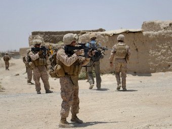 Американский морские пехотинцы в провинции Гильменд. Фото (c)AFP, архив Американский морские пехотинцы в провинции Гильменд. Фото (c)AFP, архив