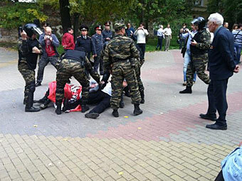 Задержание участников акции протестов в Нижнем Новгороде. Фото @L_Chernyshova
