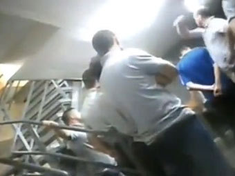Кадр из видеозаписи с камер наблюдения Глданской тюрьмы, переданной в эфире грузинских телеканалов