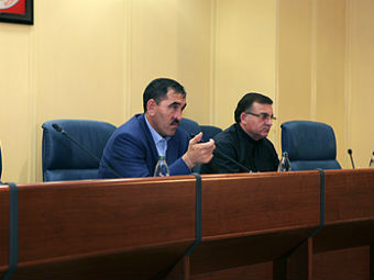 Заседание по вопросом задолженностей за газ. Фото пресс-службы Ингушетии (www.ingushetia.ru)