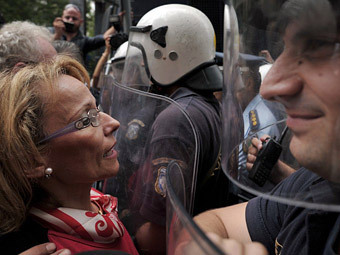 Митингующие в Греции. Фото (c)AFP Митингующие в Греции. Фото (c)AFP