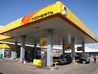 "Роснефть" одолжит у своих "дочек" почти сто миллиардов рублей "Роснефть" одолжит у своих "дочек" почти сто миллиардов рублей