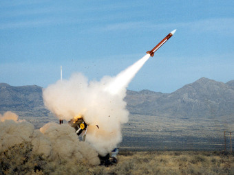 Запуск ракеты Patriot. Фото с сайта raytheon.com Запуск ракеты Patriot. Фото с сайта raytheon.com