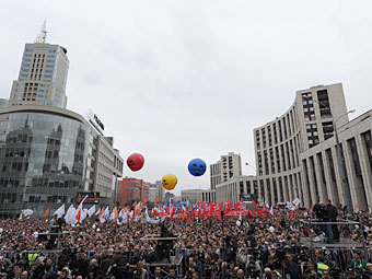 Одна из акций оппозиции - "Марш миллионов" 15 сентября. Фото РИА Новости, Рамиль Ситдиков