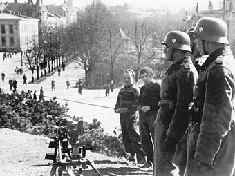 Немецкие солдаты в Осло, 1940 год. Фото из архива (c)AFP Немецкие солдаты в Осло, 1940 год. Фото из архива (c)AFP