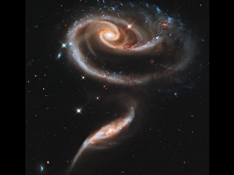  Arp 273.  NASA, ESA, Hubble Heritage Team (STScI/AURA)