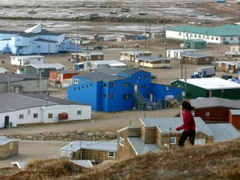 Поселок в провинции Нунавут. Архивное фото (c)AFP Поселок в провинции Нунавут. Архивное фото (c)AFP