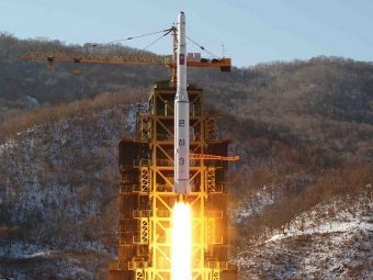 Запуск ракеты 'Ынха-3'. Фото KCNA, переданное (c)AFP Запуск ракеты 'Ынха-3'. Фото KCNA, переданное (c)AFP