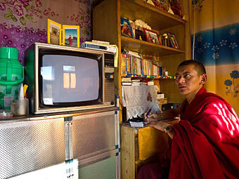 Тибетский монах. Фото: Philippe Lopez / (с)AFP
