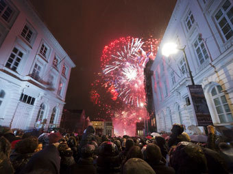 Встреча нового года в Брюсселе. Фото: Nicolas Lambert / (c)AFP Встреча нового года в Брюсселе. Фото: Nicolas Lambert / (c)AFP