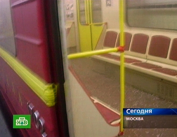 Фоторепортаж о взрывах в московском метро. 