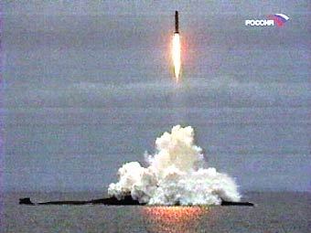 Морской пуск баллистической ракеты. Кадр телеканала ''Россия''