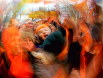 Сторонники Виктора Ющенко в Киеве. Фото Reuters