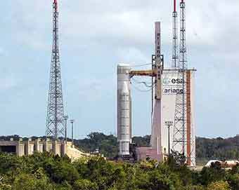 ������ Ariane 5-ECA �� ���������� ����. ���� � ����� www.arianespace.com
