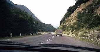 Автомагистраль Цхинвали-Владикавказ. Фото с сайта Travel.Ru