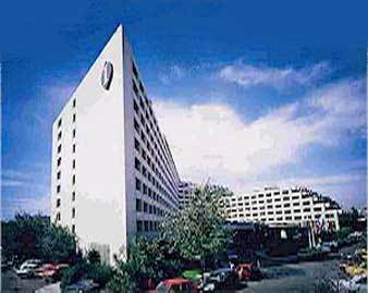 ����� Athens Intercontinental, � ������� ��������� �������� ���������. ���� � ����� www.magicaljourneys.com