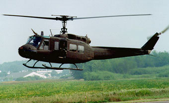 �������� UH-1 Huey. ���� � ����� www.mnangmuseum.org