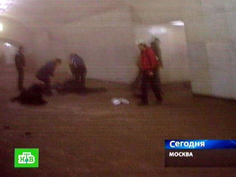 На станции "Лубянка" после  взрыва. Кадр любительской видеозаписи, переданный в эфире НТВ