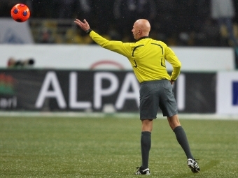 https://img.lenta.ru/news/2012/11/30/referees/picture.jpg