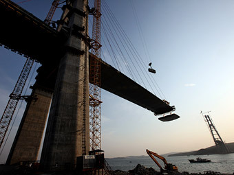 https://img.lenta.ru/news/2012/12/03/bridge/picture.jpg